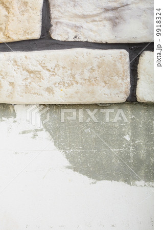 Renovation at home wall clinker tile glue Renovation at home wall clinker tile glue 9918324