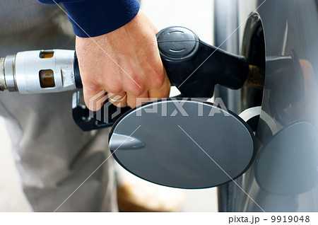 fill up of gasoline 9919048