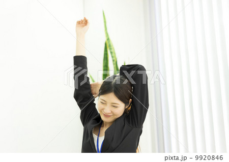 働くビジネスウーマン 9920846