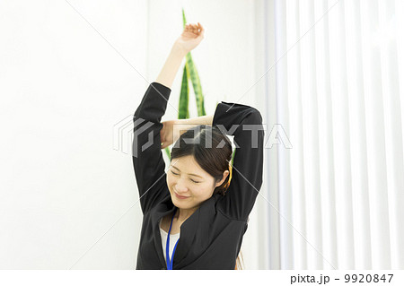 働くビジネスウーマン 働くビジネスウーマン 9920847