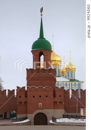 Main tower and entrance of Kremlin. Tula, Russia 9924060
