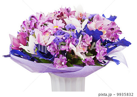 Bouquet isolated on white background. 9935832