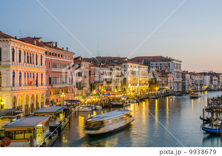 VENICE, ITALY - JUNE 30: View from Rialto bridge on June 30, 201 9938679