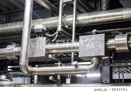 Building services in a building 9939761