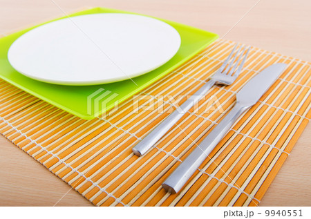 Table setting with knife and fork Table setting with knife and fork 9940551