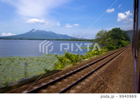 SL函館大沼号から望む大沼国定公園の車窓風景 9940969