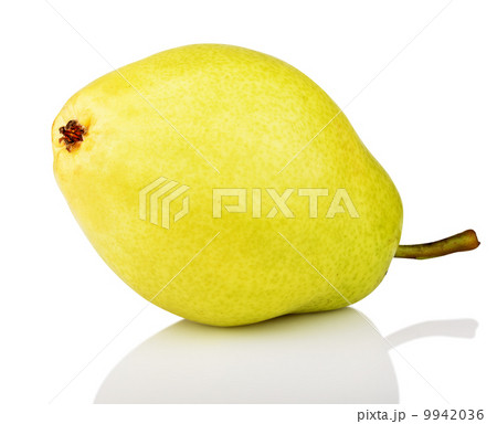 Ripe green yellow pear Ripe green yellow pear 9942036