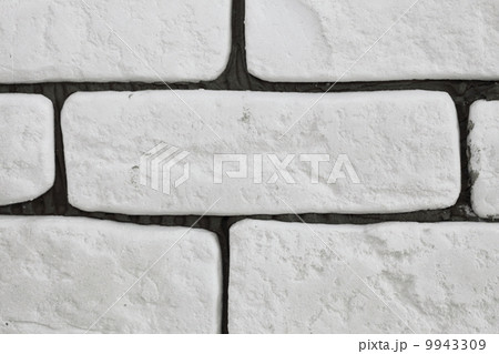 Background of white brick wall texture 9943309