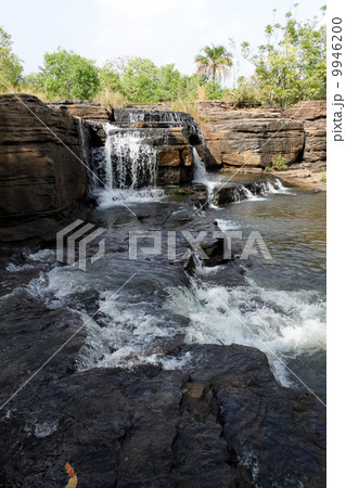 バンフォラの滝 9946200