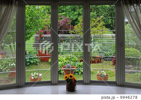 白い窓 白い窓 9946278
