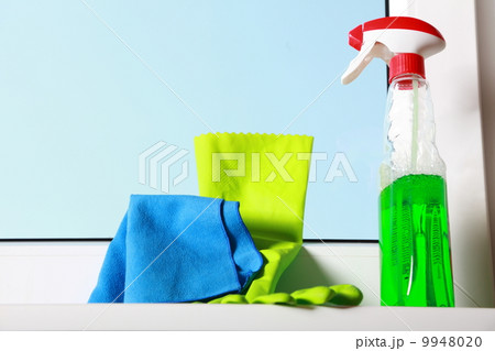 Tools for cleaning windows 9948020