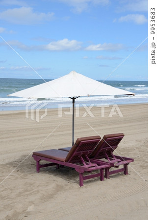 インドネシア　バリ島　クタビーチ 9953683