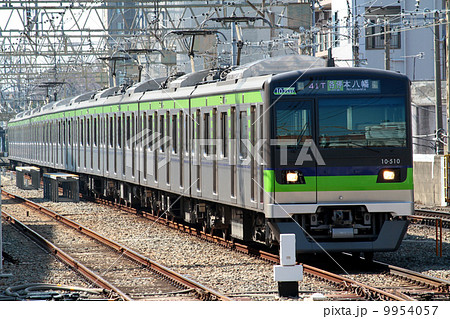 都営新宿線 10-300形電車 10-510F 都営新宿線 10-300形電車 10-510F 9954057