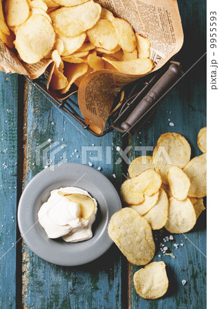 Potato chips with sauce Potato chips with sauce 9955593