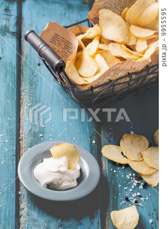 Potato chips with sauce Potato chips with sauce 9955595
