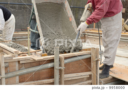 基礎コンクリート打設 9958000