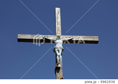 wooden cross wooden cross 9962636