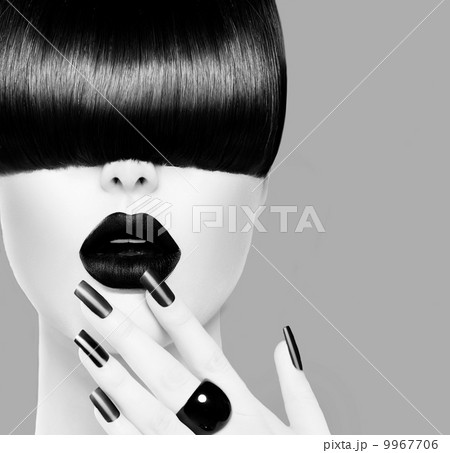 High Fashion Black and White Model Girl Portrait High Fashion Black and White Model Girl Portrait 9967706