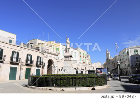 モルフェッタ Molfetta マッツィーニ広場 piazza mazzini モルフェッタ Molfetta マッツィーニ広場 piazza mazzini 9970437