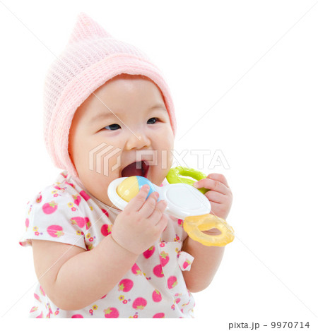 Baby teething 9970714