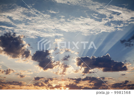 Sunset, clouds gathering, in the sky over BLack Rock Desert, Nevada. Sunset, clouds gathering, in the sky over BLack Rock Desert, Nevada. 9981568