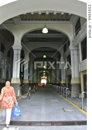 クアラルンプール駅舎入り口（マレーシア） 9983603