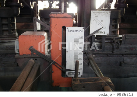 ツォルフェアアイン炭鉱業遺産群（ドイツ） 9986213