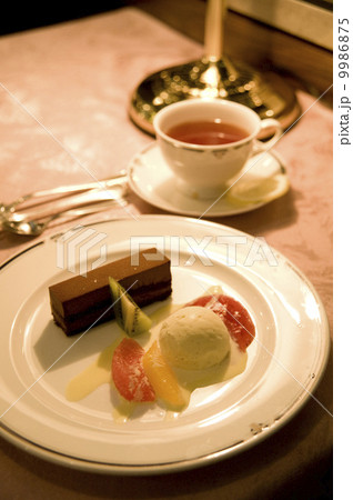 北斗星の食堂車でのデザート 9986875