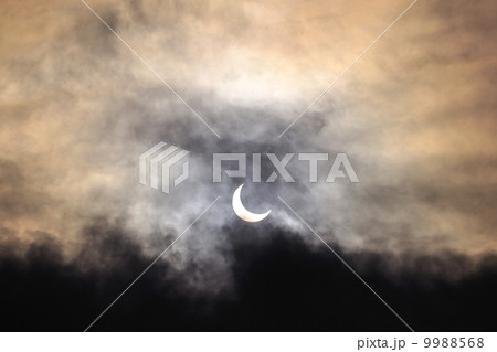 2012年5月21日の金環日食の始まり 9988568