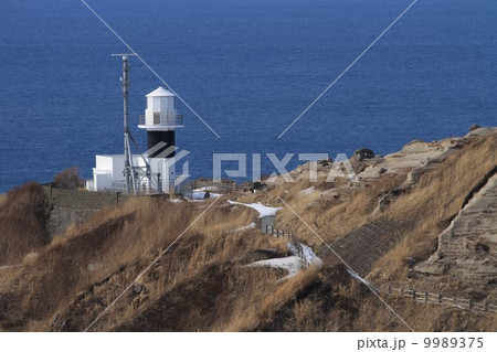 冬の神威岬灯台 の写真素材 9989375 Pixta