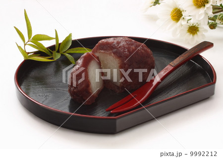 おはぎ　ぼた餅　和菓子　白背景 9992212