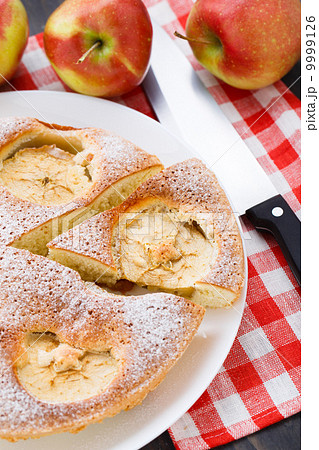 Freshly baked apple pie Freshly baked apple pie 9999126