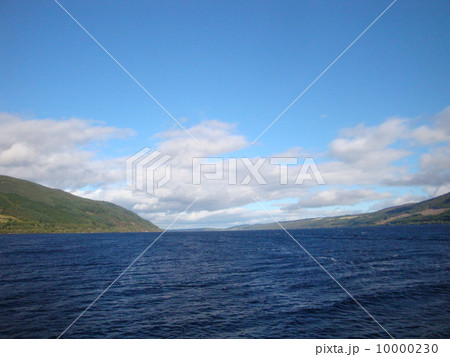 スコットランドのネス湖 10000230