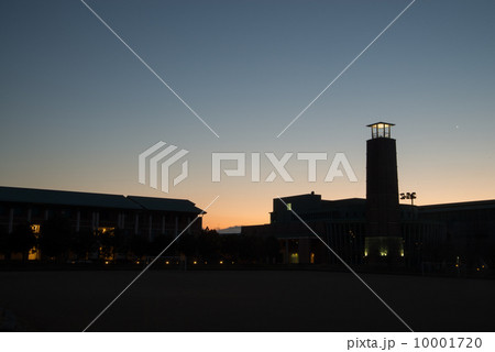 暮れなずむ高知工科大学　遠景 10001720