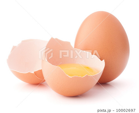 Breaking egg isolated on white background cutout 10002697