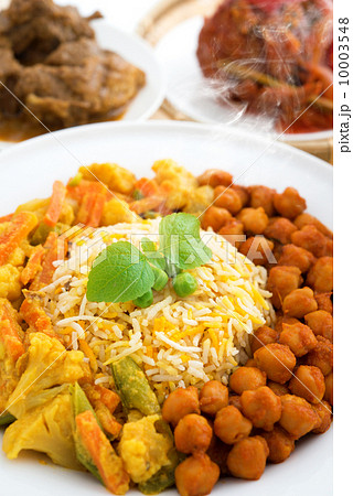 Hot fresh biryani rice 10003548