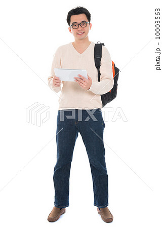 Full body Asian adult student using tablet pc 10003563