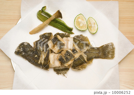 カレイの唐揚げ 10006252