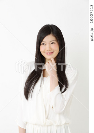 若い女性 若い女性 10007218