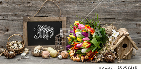 easter decoration with eggs and tulip flowers easter decoration with eggs and tulip flowers 10008239