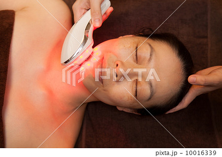 beauty-treatment clinic　撮影協力： 3BエステサロンLuki'A（麻布十番） 10016339