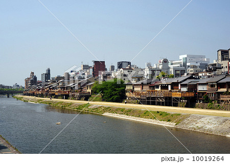 京都鴨川三条大橋からの眺め-2 京都鴨川三条大橋からの眺め-2 10019264