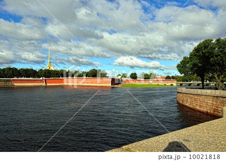 Fortness of St. Peter and Pavel and river Neva in St-Petersburg, 10021818