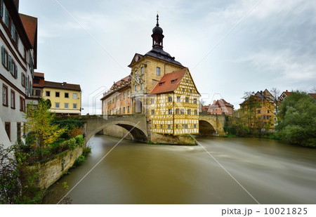 Famous half-timbered house in Bamberg, Germany. Famous half-timbered house in Bamberg, Germany. 10021825