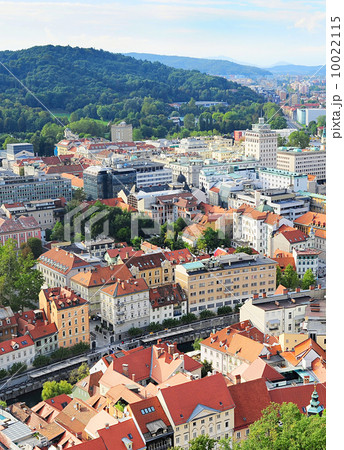 Ljubljana old town 10022115