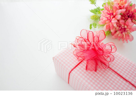 赤色プレゼント 赤色プレゼント 10023136