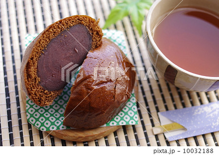 黒糖まんじゅう1/2カット 黒糖まんじゅう1/2カット 10032188