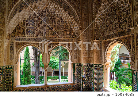 スペイン グラナダ アルハンブラ宮殿 ナスル朝宮殿 ライオン宮 スペイン グラナダ アルハンブラ宮殿 ナスル朝宮殿 ライオン宮 10034038