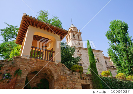 スペイン グラナダ アルハンブラ宮殿 ナスル朝宮殿 パルタル庭園の写真素材