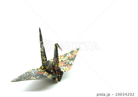 黒い和柄の折り鶴 10034202